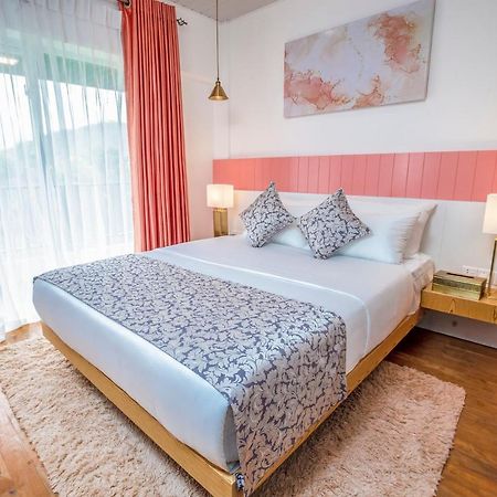 The Breeze Luxury Apartment Nuwara Eliya Esterno foto